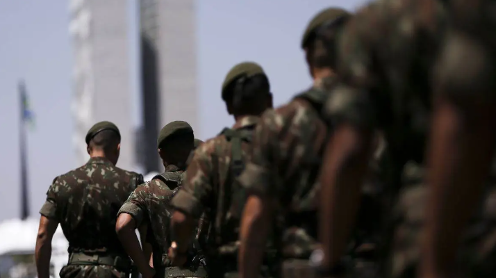 Coronel Indiciado pela Polícia Federal Recebeu Distinção do Distinção Lula