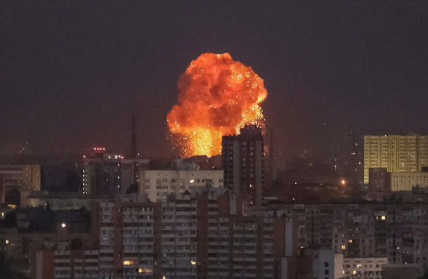 Ucrânia adentra futuro nebuloso diante de ofensiva russa recorde com drones