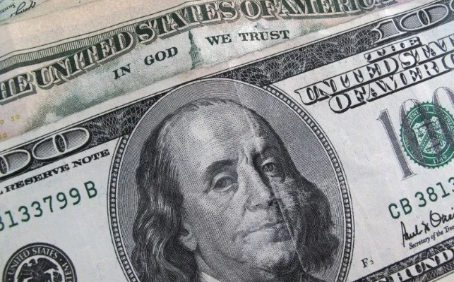 Dólar alcança R$ 6,20: compreenda os fatores que impulsionam a escalada da moeda