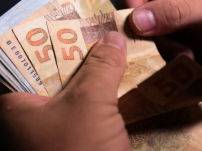 Brasileiros Demonstram Otimismo com Emprego e Renda em 2025, Afirmam Febraban