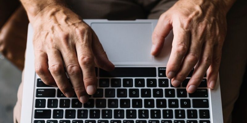 Masturbação e Pornografia: Impactos na Saúde e Questões de Moderação