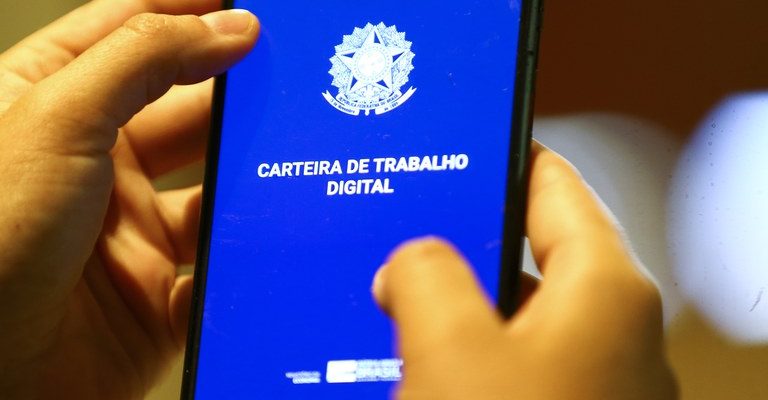 Inscritos no Bolsa Família não são descontados nos resultados de emprego