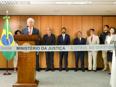 Governo Federal regulamenta uso da força policial e cria núcleo de combate ao crime organizado
