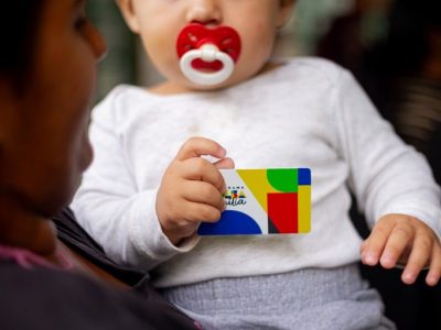 Repasses do Bolsa Família chegam a 20,4 milhões de famílias a partir desta segunda (20)