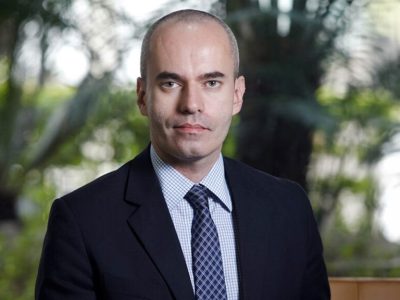 A Persistência do Estresse Cambial em 2025: Perspectivas do Economista Sérgio Vale sobre a Retirada de Dólares