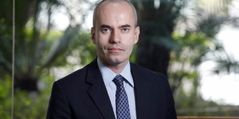 A Persistência do Estresse Cambial em 2025: Perspectivas do Economista Sérgio Vale sobre a Retirada de Dólares