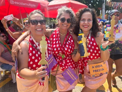 Bloco em Manguinhos faz homenagem à Fernanda Torres