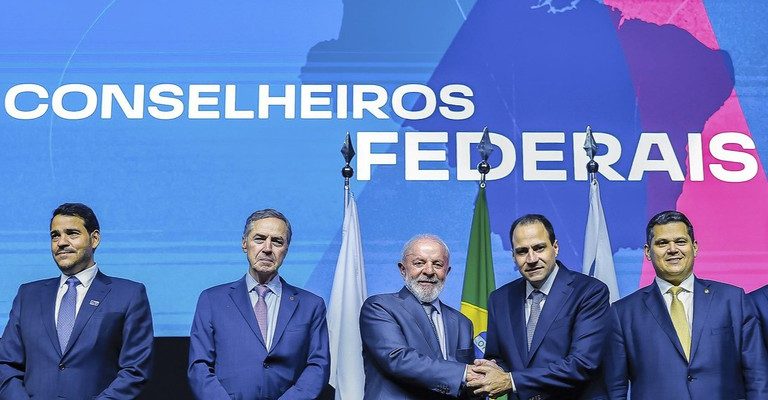 Lula: “É imperativo avançar na criação de um arcabouço jurídico que proteja crianças, mulheres e minorias no ambiente digital”