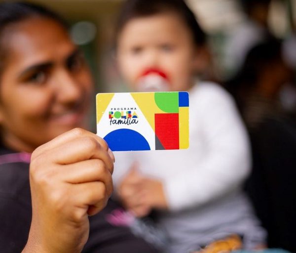 Mercado de trabalho aquecido e Bolsa Família levam Brasil à maior redução da desigualdade social dos últimos anos