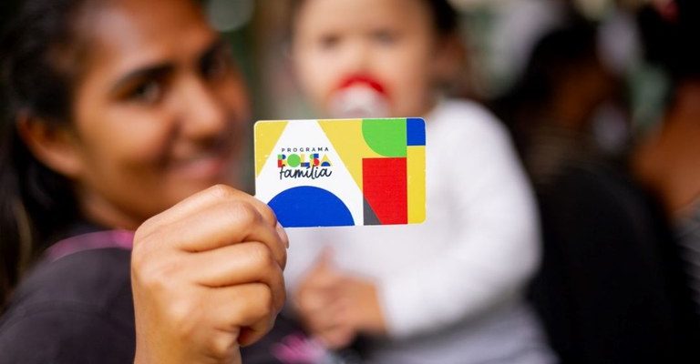 Mercado de trabalho aquecido e Bolsa Família levam Brasil à maior redução da desigualdade social dos últimos anos