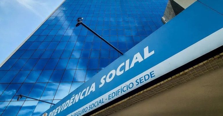 aposentados e pensionistas do INSS já podem consultar O 13 Salário