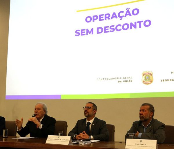 “Proteção aos aposentados”, diz Lewandowski sobre operação contra fraudes em descontos no INSS