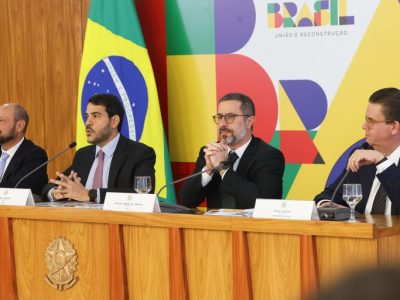 Governo vai informar aposentados que tiveram descontos suspeitos pelos canais oficiais do INSS