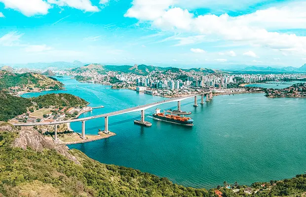 Vitória Revelada: Entre o Azul do Atlântico e a Alma Capixaba