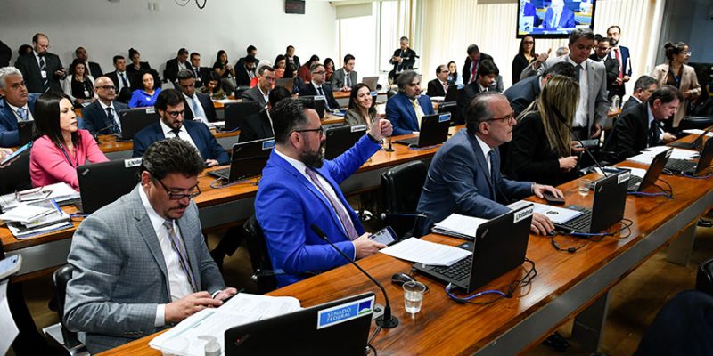 Cuidado desde o primeiro instante: Senado debate fim da carência em planos de saúde para gestantes