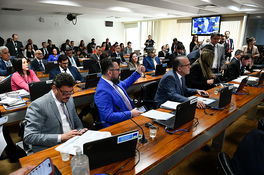 Cuidado desde o primeiro instante: Senado debate fim da carência em planos de saúde para gestantes