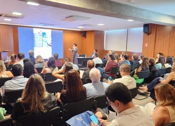 Espírito Santo em Ascensão: Evento Reúne Líderes para Debater Rumos Econômicos do Estado e do País