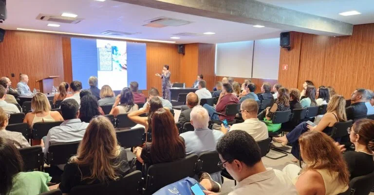 Espírito Santo em Ascensão: Evento Reúne Líderes para Debater Rumos Econômicos do Estado e do País