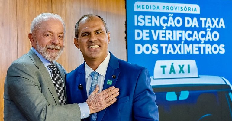 Taxistas terão economia de R$ 9 milhões por ano com a isenção da taxa de verificação de taxímetros