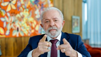 Equipe de Lula ouviu nos EUA que Trump não autorizou diálogo da Casa Branca com o Brasil