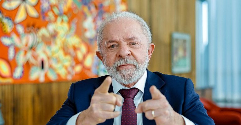 Equipe de Lula ouviu nos EUA que Trump não autorizou diálogo da Casa Branca com o Brasil