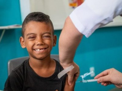 Vacinação nas escolas alcança mais de 1 milhão de doses no primeiro semestre de 2025