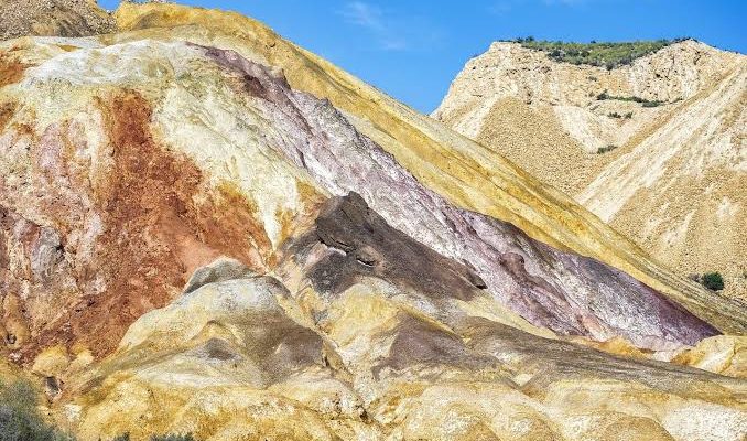 Brasil tem 2ª maior reserva de terras raras do mundo, mas ainda engatinha na exploração; veja os entraves