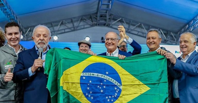 “O que importa é o compromisso com o povo”, diz Lula ao lançar nova etapa do Periferia Viva