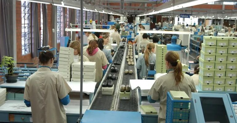 Presidente Lula sanciona Programa Acredita Exportação para desonerar e ampliar exportações de Micro e Pequenas Empresas