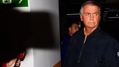 Moraes decreta prisão domiciliar de Jair Bolsonaro por descumprimento de medida cautelar