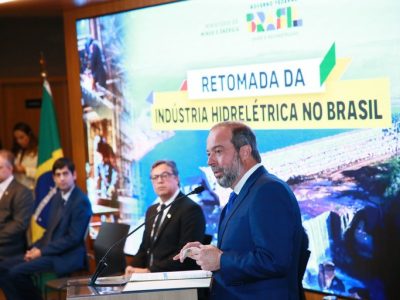 Brasil supera marco de 1,34 milhão de novos empregos com carteira assinada em 2025