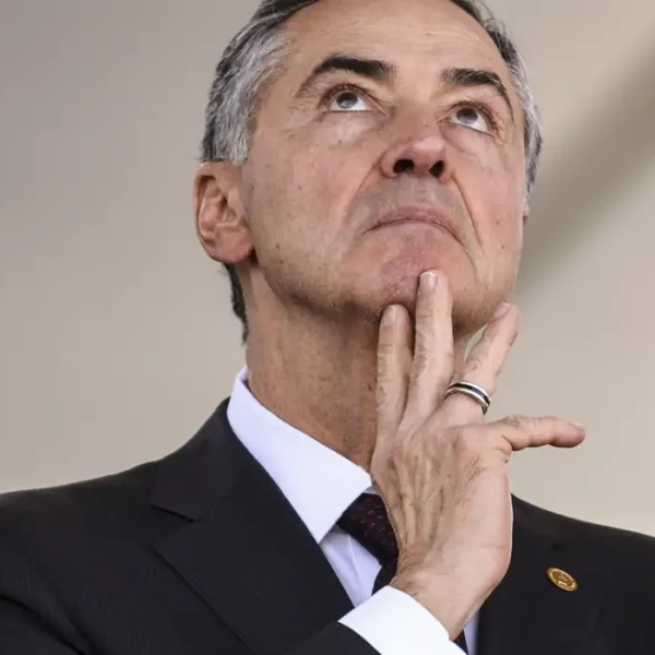 Barroso diz que julgamento de Bolsonaro ocorrerá com serenidade