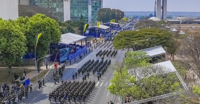 Desfile na Esplanada ressalta a mensagem de um Brasil Soberano e a realização da COP30