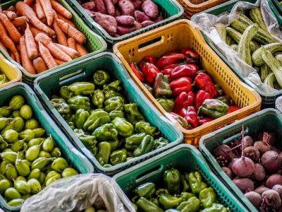 País teve deflação de 0,11% em agosto, puxada por queda em habitação e alimentação