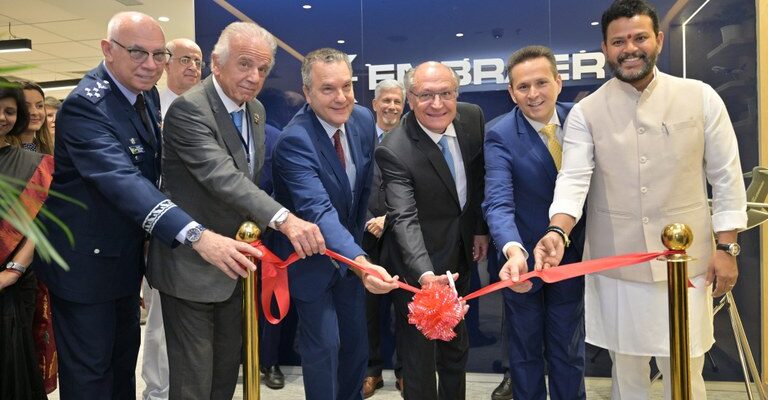 Alckmin inaugura escritório da Embraer em Nova Délhi