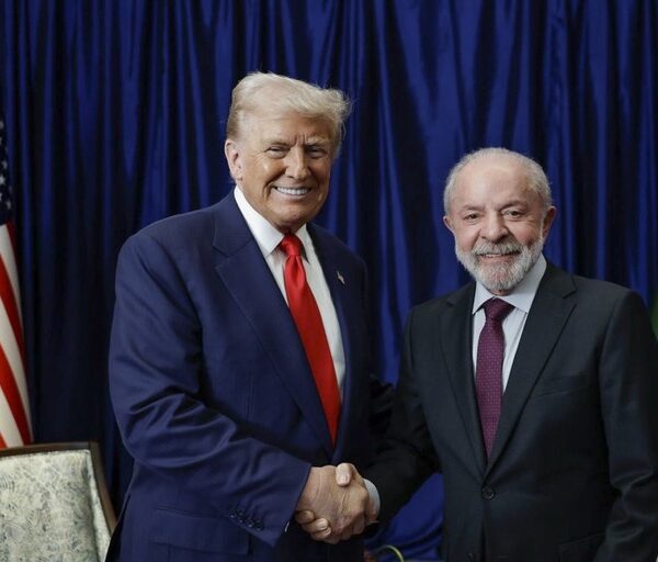 Lula e Trump se reúnem na Malásia e avançam em negociação sobre tarifas impostas a produtos brasileiros