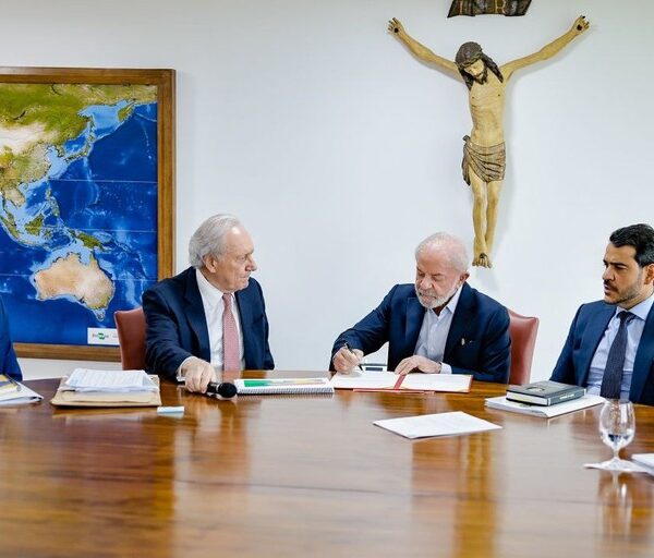 Presidente Lula assina Projeto de Lei Antifacção Criminosa