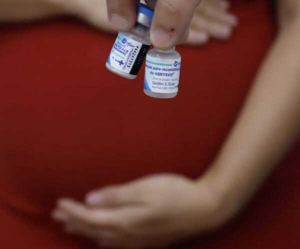 Bebês prematuros passam a contar com imunizante contra bronquiolite no SUS