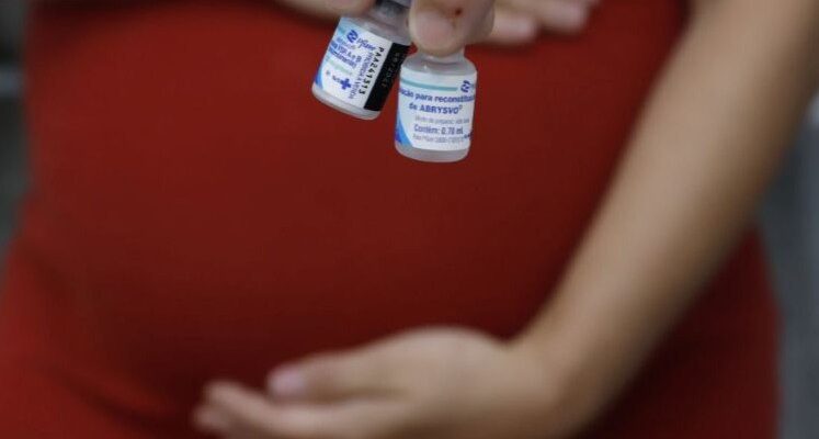 Bebês prematuros passam a contar com imunizante contra bronquiolite no SUS