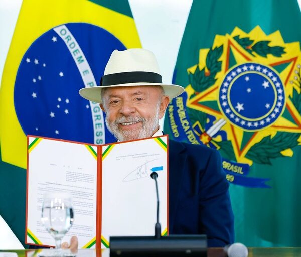 Lula assina promulgação do acordo Mercosul–União Europeia e envia ao Congresso outros dois tratados