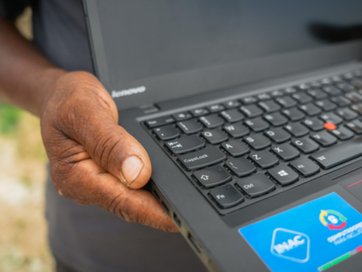Programa Computadores para Inclusão destina mais de 800 equipamentos para pessoas com Transtorno do Espectro Autista