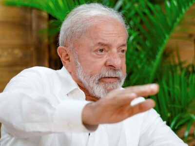 Nunca na história do Brasil houve tanto atendimento aos prefeitos quanto agora”, diz Lula, em Salvador