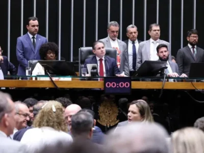 Câmara aprova PEC que acaba com escala 6×1 e reduz jornada para 40 horas
