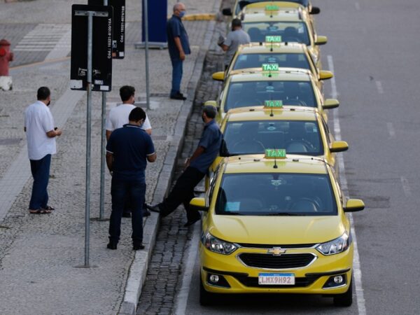 Move Brasil: motoristas de aplicativo e taxistas já podem solicitar análise de crédito para renovação de frota Move Brasil: motoristas de aplicativo e taxistas já podem solicitar análise de crédito para renovação de frota
