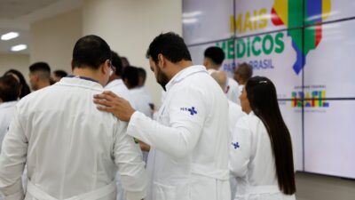 Governo do Brasil cria política integrada para formação médica Governo do Brasil cria política integrada para formação médica