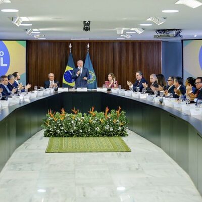 Em reunião ministerial, Lula defende soberania do Brasil e sequência de diálogo com os EUA Em reunião ministerial, Lula defende soberania do Brasil e sequência de diálogo com os EUA