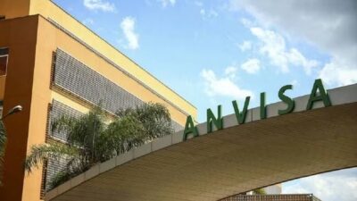Anvisa manda recolher antibiótico após identificar fragmento de vidro em frasco; saiba lote Anvisa manda recolher antibiótico após identificar fragmento de vidro em frasco; saiba lote
