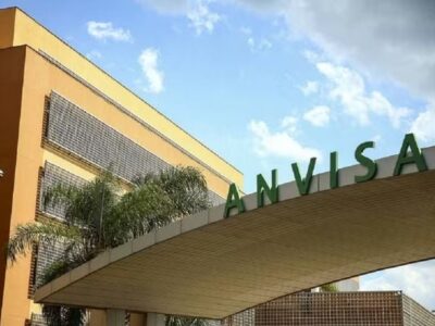 Anvisa manda recolher antibiótico após identificar fragmento de vidro em frasco; saiba lote Anvisa manda recolher antibiótico após identificar fragmento de vidro em frasco; saiba lote