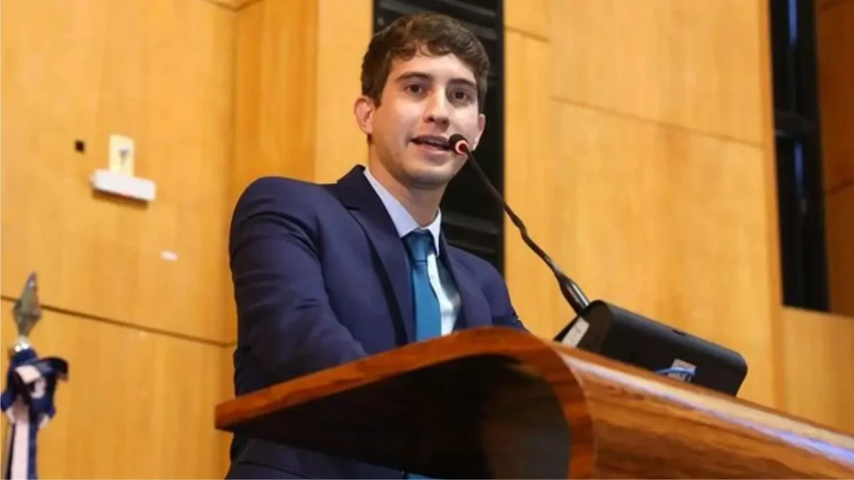 Justiça Federal absolve Lucas Polese de acusações de homofobia e ofensas contra Contarato Justiça Federal absolve Lucas Polese de acusações de homofobia e ofensas contra Contarato