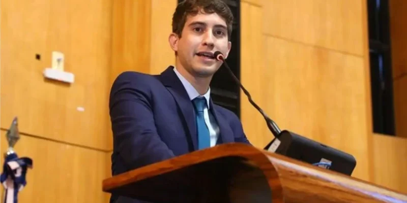 Justiça Federal absolve Lucas Polese de acusações de homofobia e ofensas contra Contarato